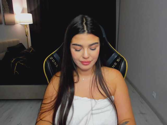SnowingWinter live cam on BongaCams