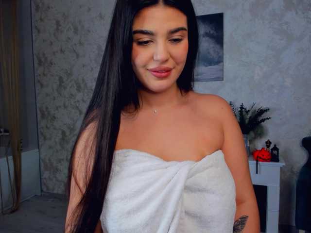 SnowingWinter live cam on BongaCams