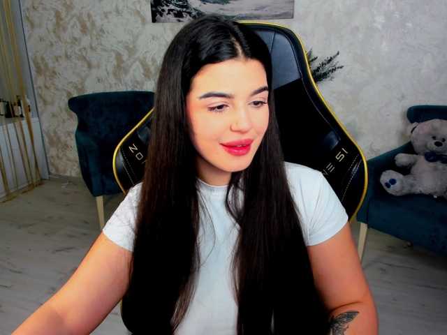 SnowingWinter live cam on BongaCams