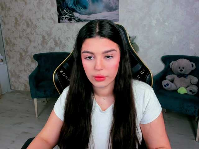 SnowingWinter live cam on BongaCams