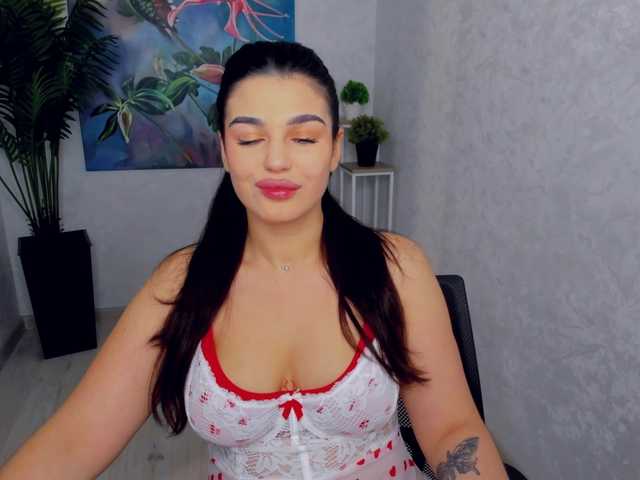 SnowingWinter live cam on BongaCams