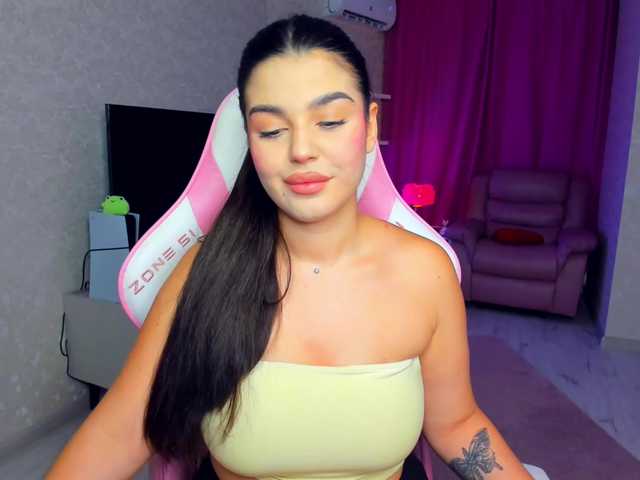 SnowingWinter live cam on BongaCams