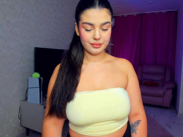 SnowingWinter live cam on BongaCams