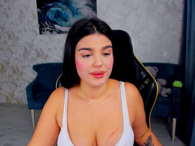SnowingWinter live cam on BongaCams
