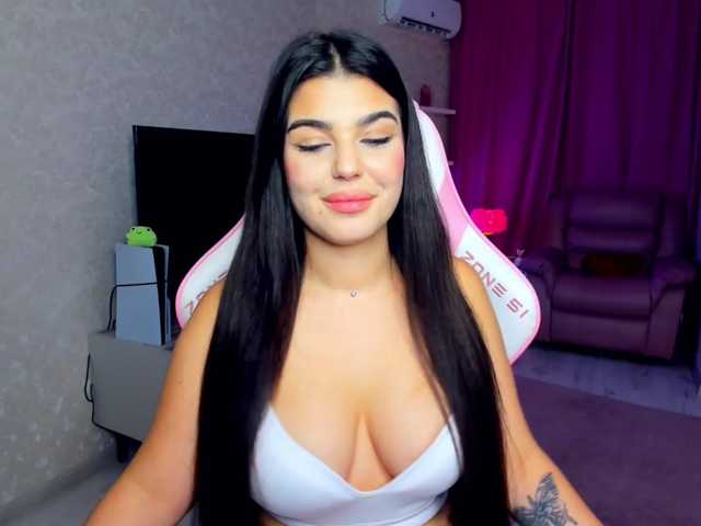 SnowingWinter live cam on BongaCams