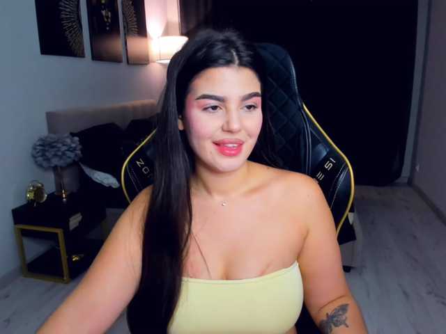 SnowingWinter live cam on BongaCams