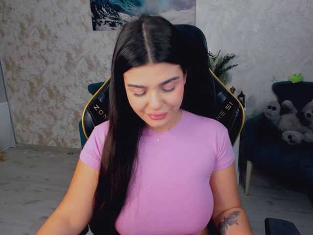 SnowingWinter live cam on BongaCams