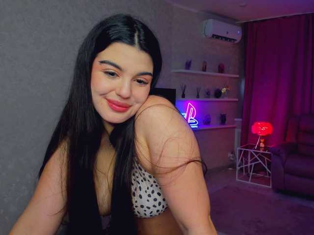 SnowingWinter live cam on BongaCams