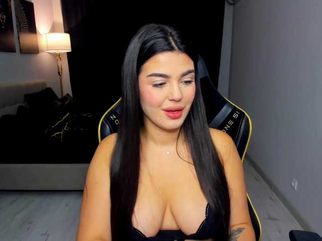 SnowingWinter live cam on BongaCams