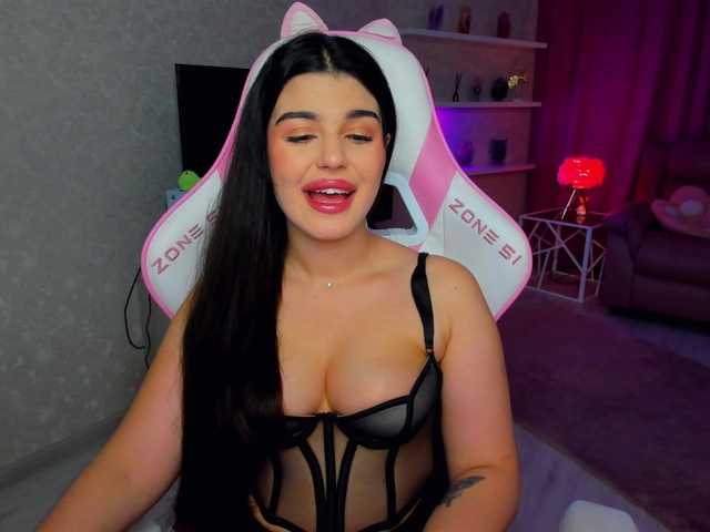 SnowingWinter live cam on BongaCams