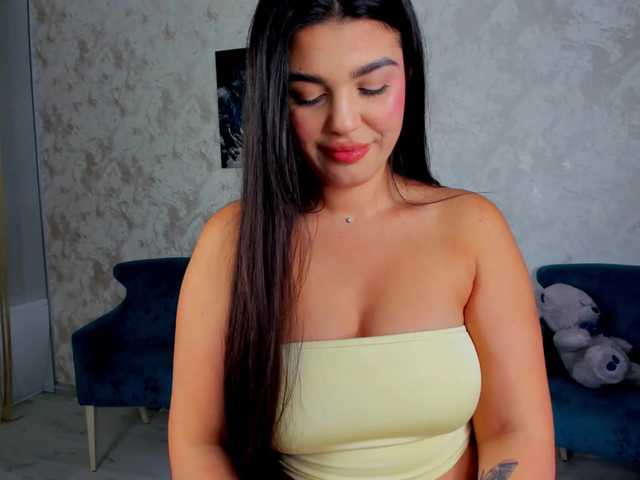 SnowingWinter live cam on BongaCams