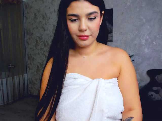 SnowingWinter live cam on BongaCams
