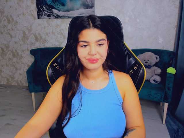 SnowingWinter live cam on BongaCams