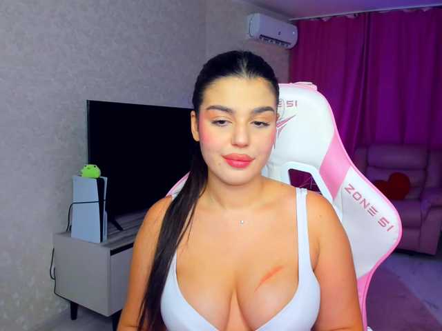 SnowingWinter live cam on BongaCams