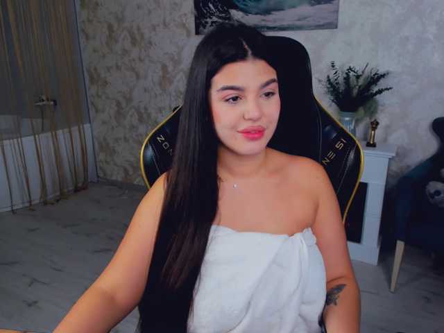 SnowingWinter live cam on BongaCams