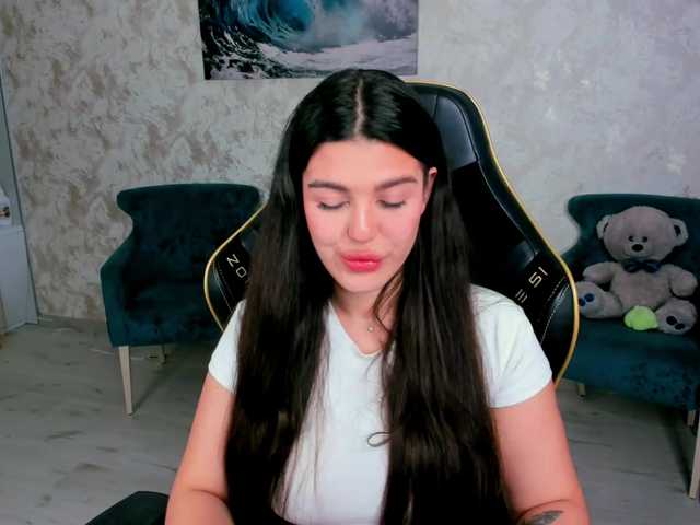 SnowingWinter live cam on BongaCams
