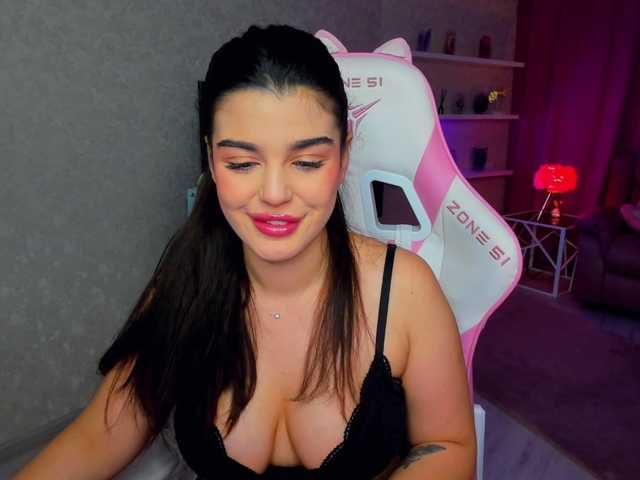 SnowingWinter live cam on BongaCams