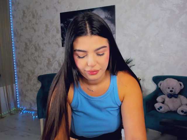 SnowingWinter live cam on BongaCams