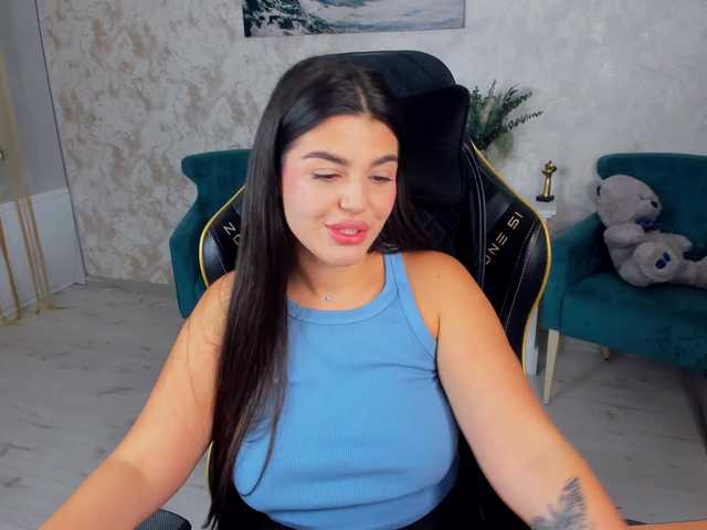 SnowingWinter live cam on BongaCams