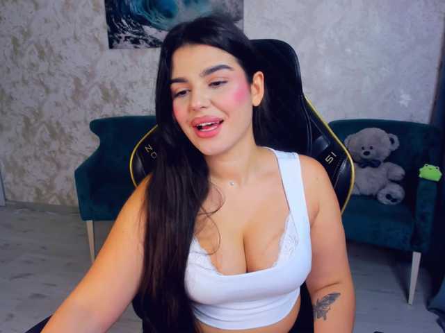 SnowingWinter live cam on BongaCams