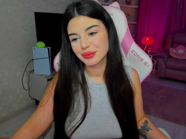 SnowingWinter's BongaCams show and profile