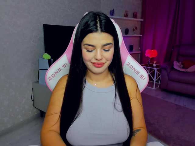 SnowingWinter live cam on BongaCams