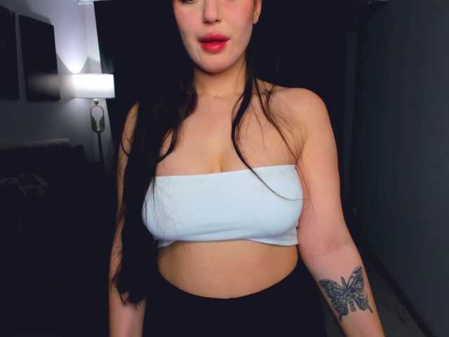 SnowingWinter live cam on BongaCams