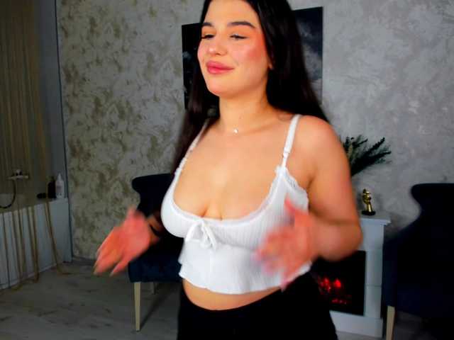 SnowingWinter live cam on BongaCams