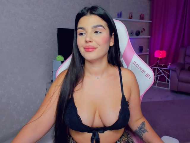 SnowingWinter live cam on BongaCams