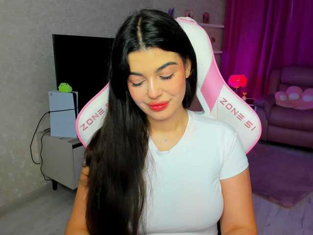 SnowingWinter live cam on BongaCams