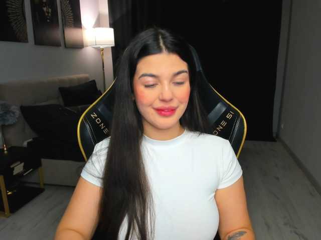 SnowingWinter live cam on BongaCams
