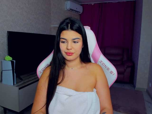 SnowingWinter live cam on BongaCams