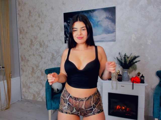 SnowingWinter live cam on BongaCams