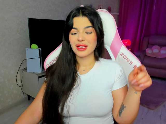 SnowingWinter live cam on BongaCams