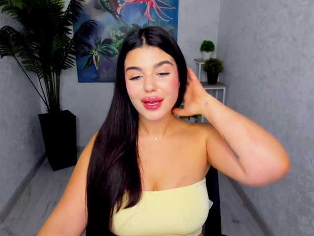 SnowingWinter live cam on BongaCams