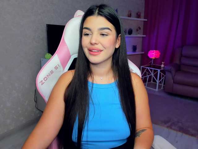 SnowingWinter live cam on BongaCams
