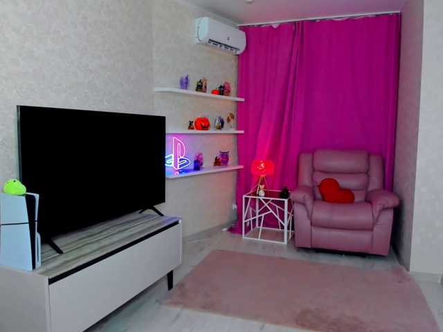 SnowingWinter live cam on BongaCams