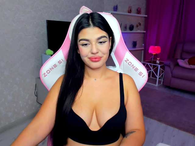SnowingWinter live cam on BongaCams