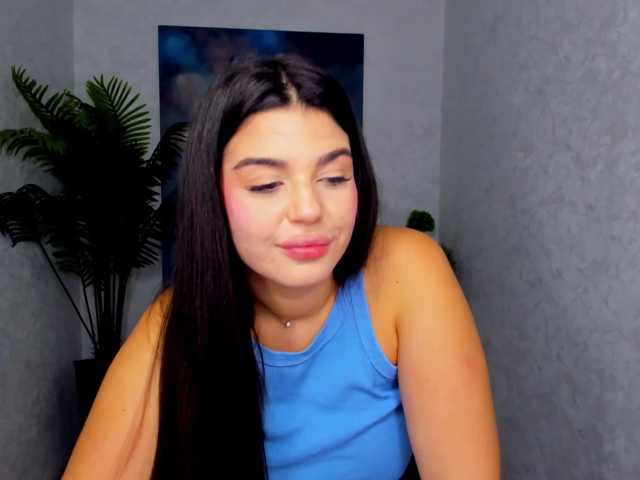 SnowingWinter live cam on BongaCams