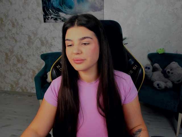 SnowingWinter live cam on BongaCams