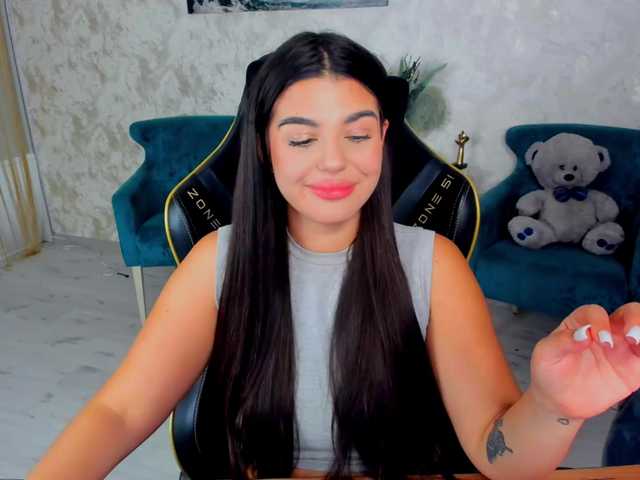 SnowingWinter live cam on BongaCams