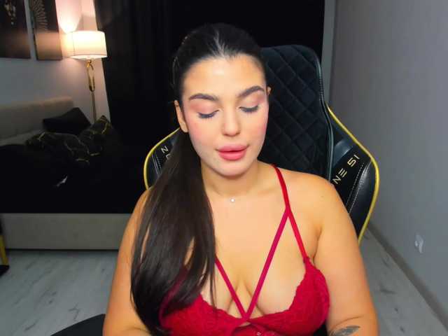 SnowingWinter live cam on BongaCams