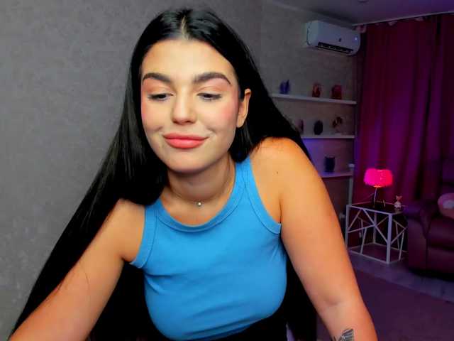 SnowingWinter live cam on BongaCams