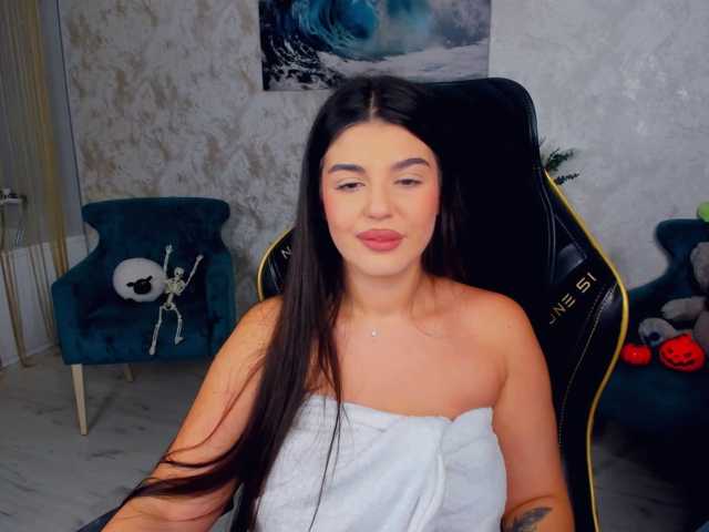 SnowingWinter live cam on BongaCams