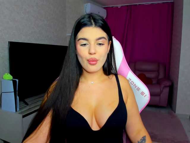 SnowingWinter live cam on BongaCams