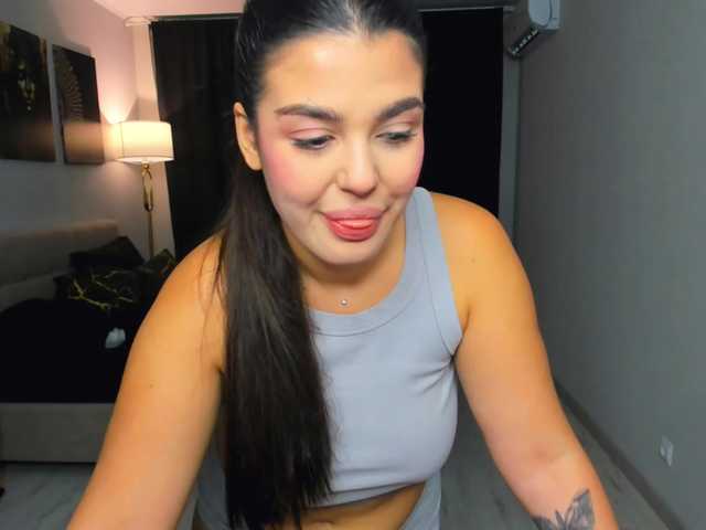 SnowingWinter live cam on BongaCams