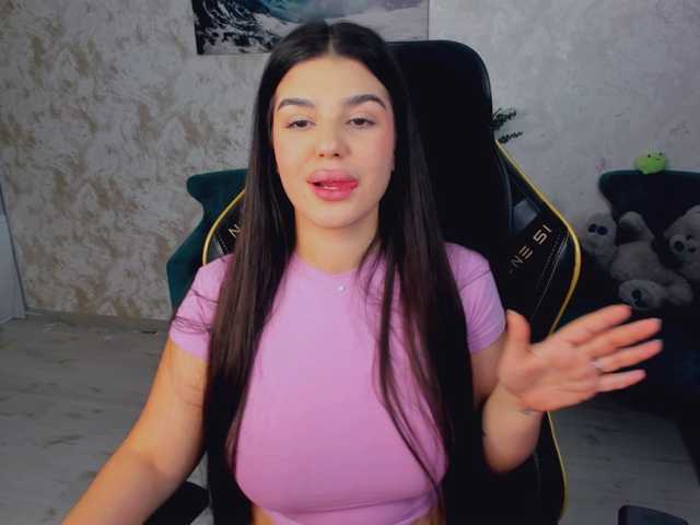SnowingWinter live cam on BongaCams