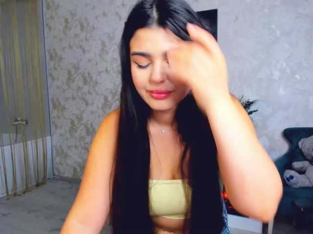 SnowingWinter live cam on BongaCams