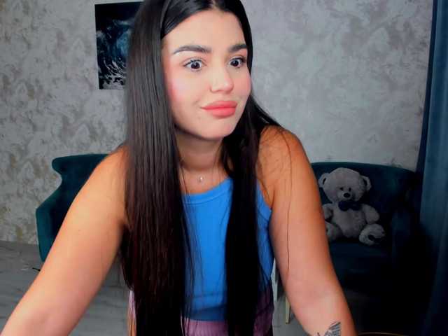 SnowingWinter live cam on BongaCams