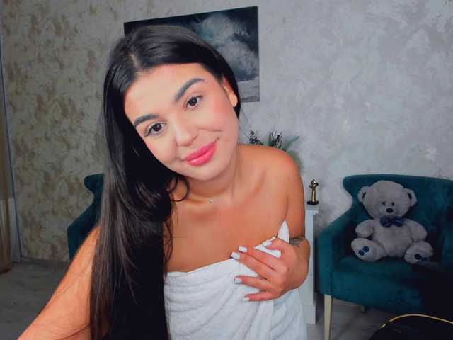 SnowingWinter live cam on BongaCams